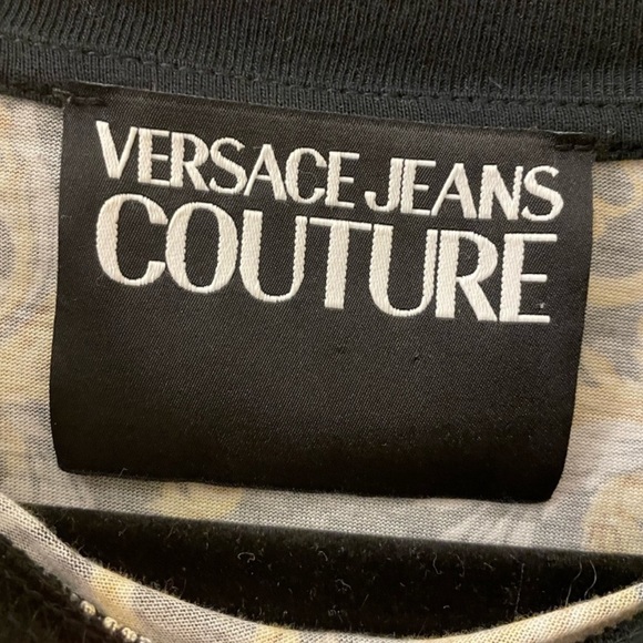 Versace Baroque print tshirt with
VJC spellout size M-fit like small - Picture 8 of 10